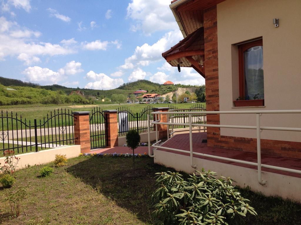 Hotel Vidor Vendeghaz Demjén Zewnętrze zdjęcie